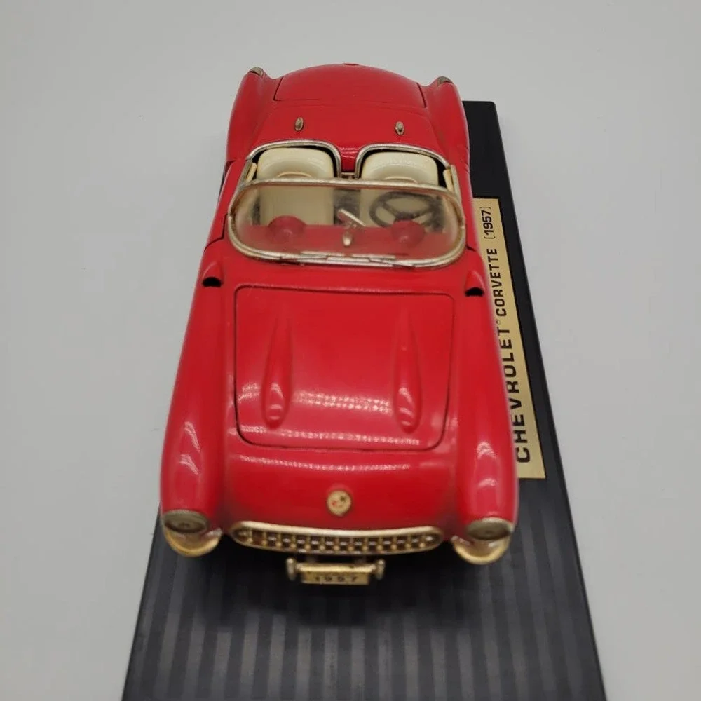 Road Tough 1957 Red Chevrolet Corvette Diecast 1:18 Scale‎ #92018 Display Stand